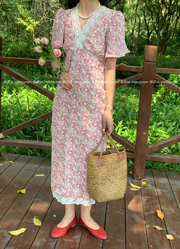 In early summer! [Zoe Zoe] lace V-neck patchwork floral dress cc227\l