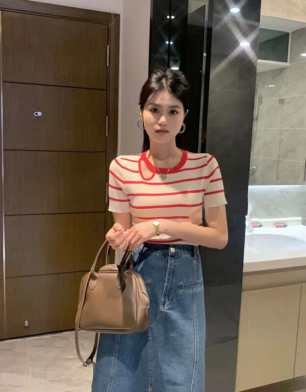 [Qiqi clothes house] striped slim fitting sweater 2258\xyy