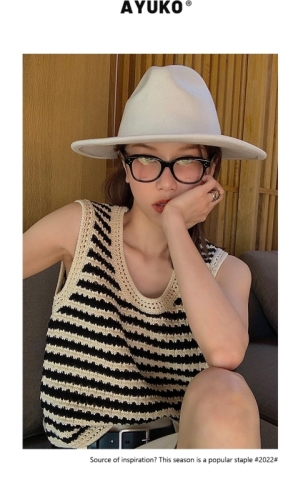 Ayuko black and white striped hollow out knitted vest women's new summer  loose external suspender sleeveless vest