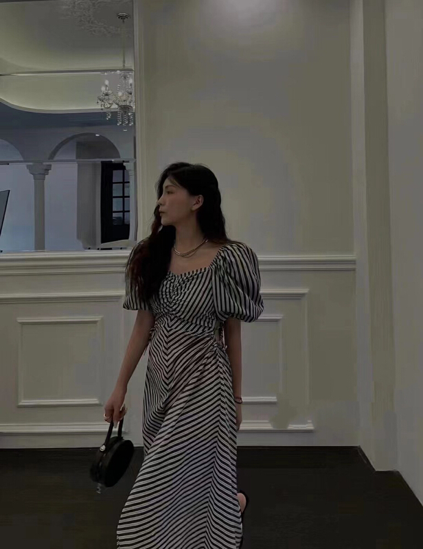 [mi ni] French Open waist bubble sleeve stripe long dress 1339\pcz