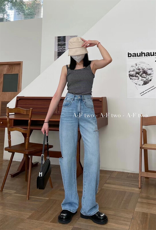 [buyer Yan Xuan Dai Jia'er] Korean loose casual jeans with holes f81161\cl