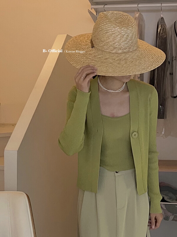 New year in early spring! [B plus] French simple knitted cardigan + basic versatile solid color vest set 22-964-2\hbx