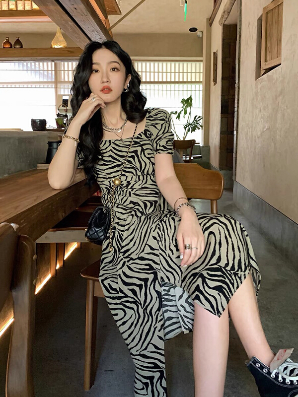 [savage] French retro square neck bubble sleeve waist narrow tie zebra dress e8669\wpl