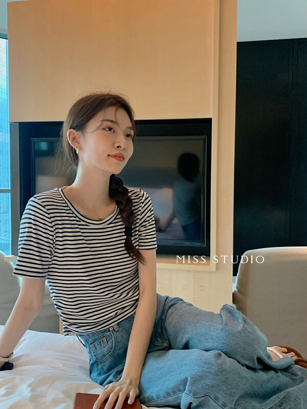 【 miss miss miss home 】 Korean single side pleated intercolor stripe shirt y8839