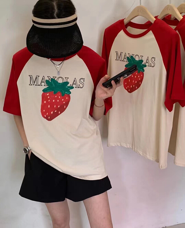 [Xiaolu family] strawberry printed loose Raglan short sleeve T-shirt 80619\wtt