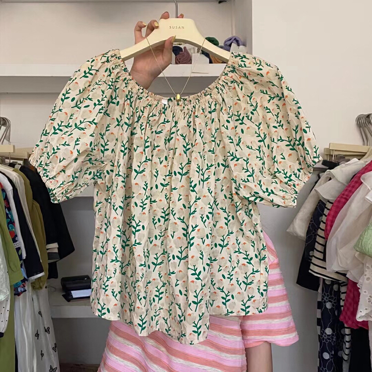 【 Susan 】 floral off shoulder bubble sleeve blouse (only selling blouses) 18583\lsw