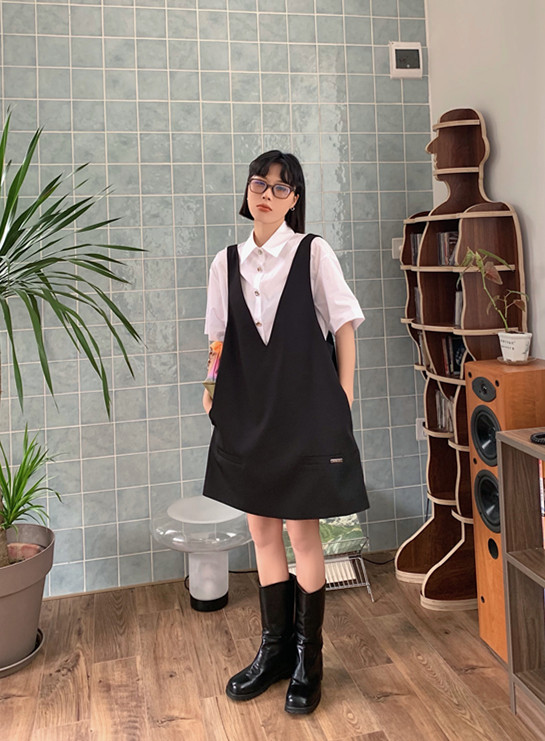 [Penny vogue] solid color versatile shirt + suit material strap skirt suit 65999\lsl