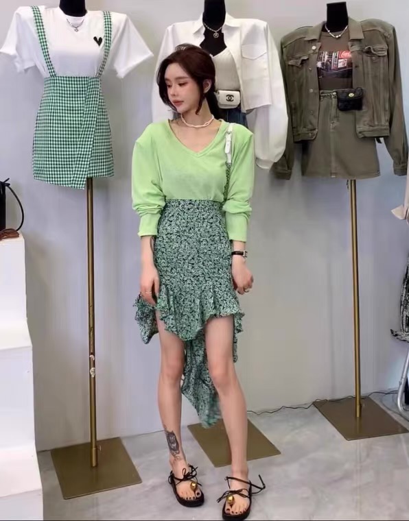 [py] V-neck clean color loose and versatile sunscreen shirt 6262\t