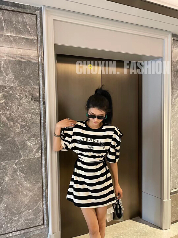 [c.x Chuxin] Korean version of Hong Kong style letter stripe short sleeve bubble sleeve hollow waist bag hip a dress ys1-6185\wtt