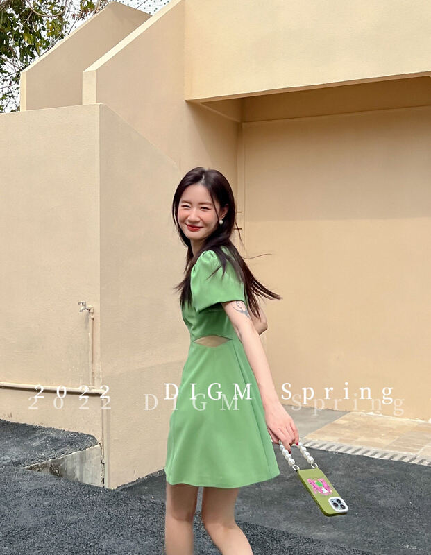 In early summer! [digm] carefully machine retract waist to show thin dress 1541-1\zxx