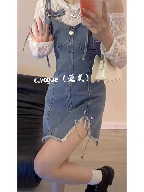 【亞美服飾】韓系溫柔蕾絲小衫+牛仔修身吊帶裙套裝  3888#  PCZ