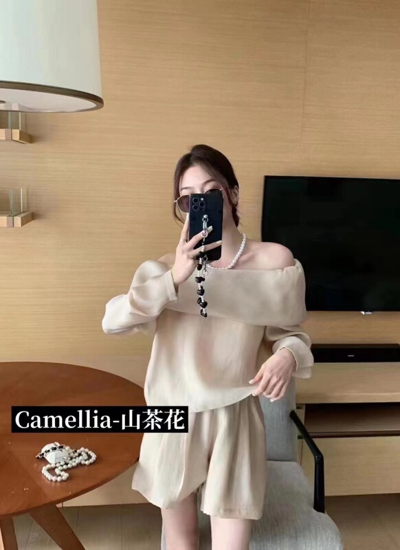 [Camelia] temperament off shoulder shirt + loose comfortable casual pants set 9762\hjy