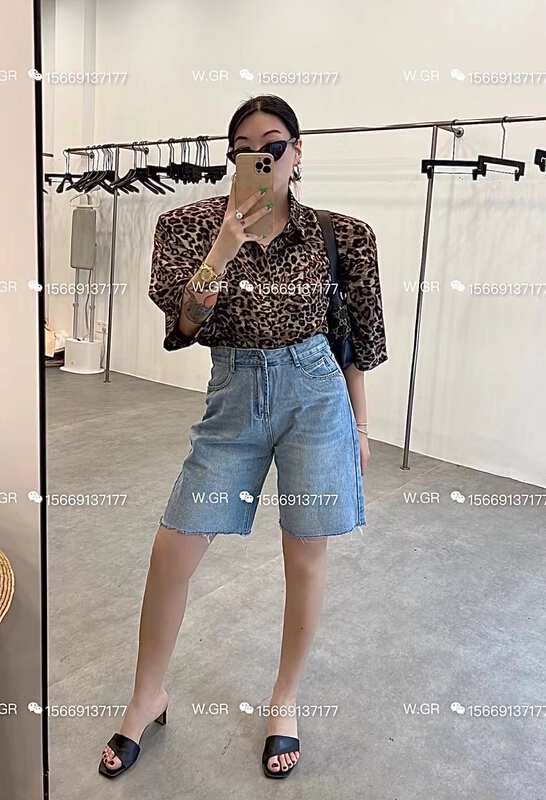 [East room] leopard print versatile casual shoulder pad shirt 9360\wtt