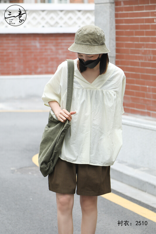 [original three plain clothes] literary style loose V-neck shirt 2510