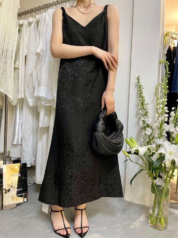 [Hera] texture and temperament big brand simple dress 22190\l