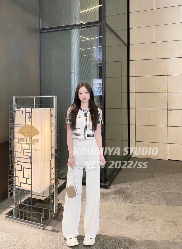 In early summer! [koumiya] contrast color round neck single breasted shirt + Elastic Waist Wide Leg casual pants set 095\pcz