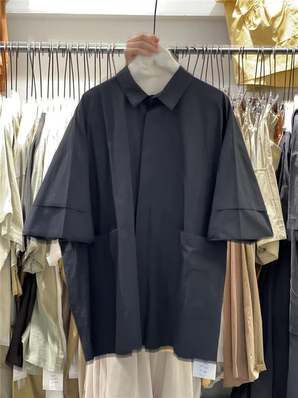 [see Sichuan through several cloth] loose single breasted solid shirt 822221\l