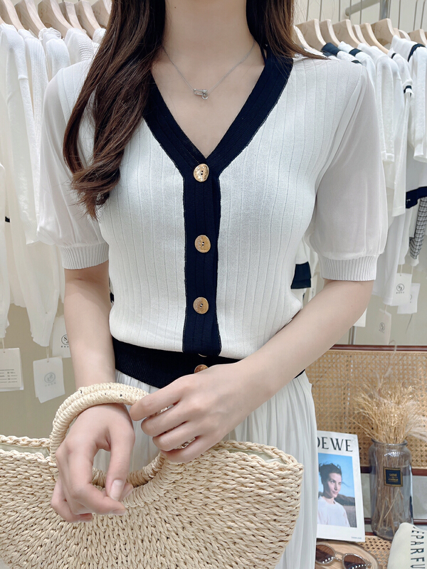 [S.J] V-neck single breasted color contrast T-shirt 6920\lsw
