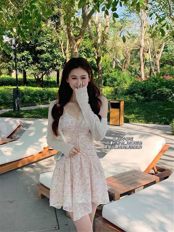 In early summer! [clothing] Pleated Chiffon suspender dress 759\pcz