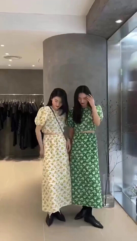 [MI] Korean version of foreign style small floral shirt + medium length skirt suit 9789\pcz