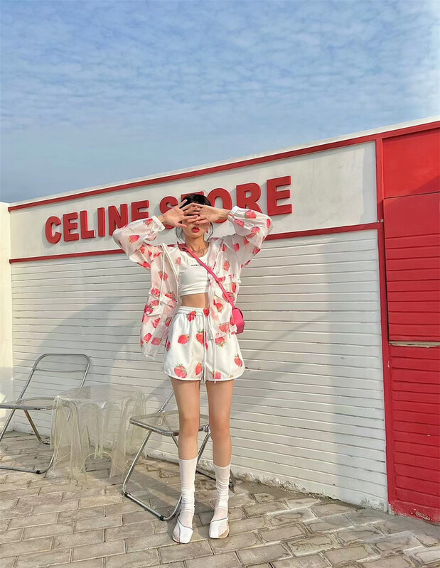 [m.zz] sweet hooded sunscreen shirt + fresh strawberry casual Shorts Set 9121\lsw