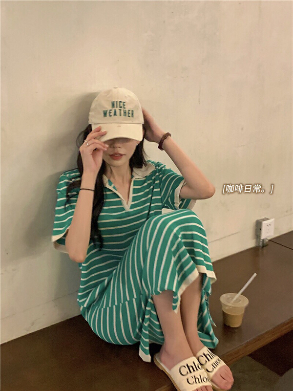 【 bobi 】 casual simple V-neck contrast stripe hem slit knitted dress 8917\hjy