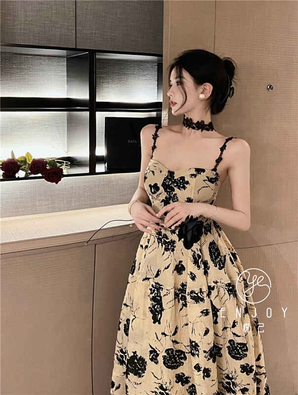 [enjoy · Yueji] flocking suspender dress 8920\pcz