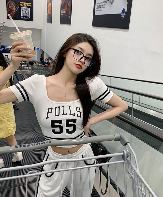 [c.x Chuxin] square neck printed slim short sleeve T-shirt z210\wtt