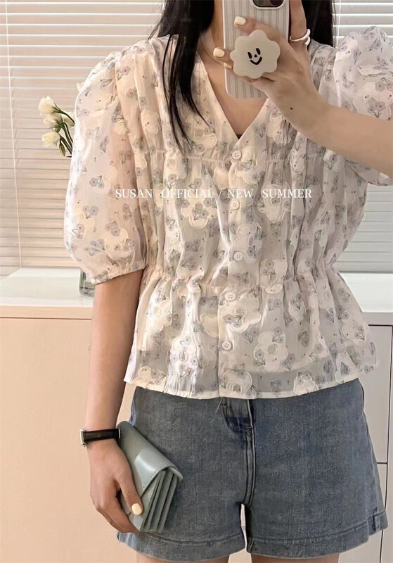 【 Susan 】 sweet aging floral V-neck shirt 18585\lsw