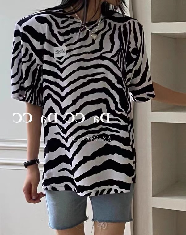[Amy] Korean round neck Pullover short sleeve T-shirt 8188\wtt