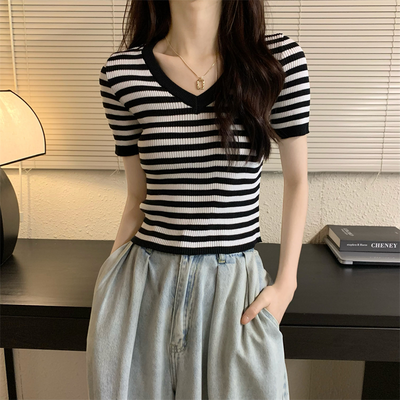 Real shot real price summer pure desire stripe sexy V-neck slim short sleeve knit top