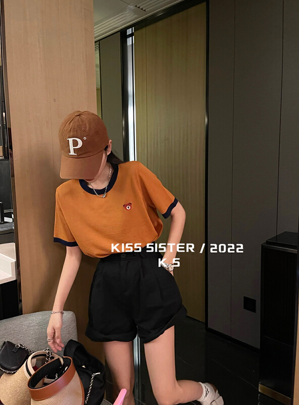 [kiss sister] Korean version simple color contrast embroidered little bear T-shirt 22m8086