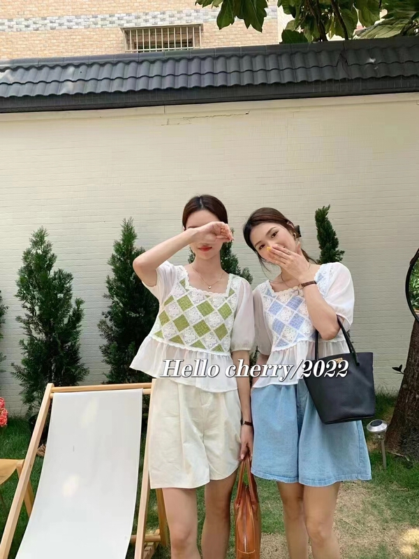 [Hello cherry] square neck fashion small fresh sweater c2372\wtt