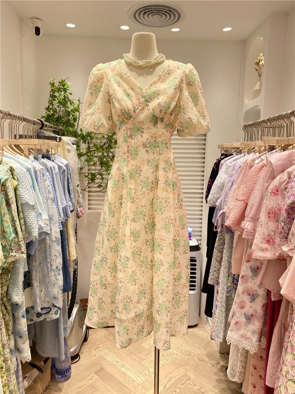 [of white] Korean version lady V-neck Printed Dress 881532\hjy