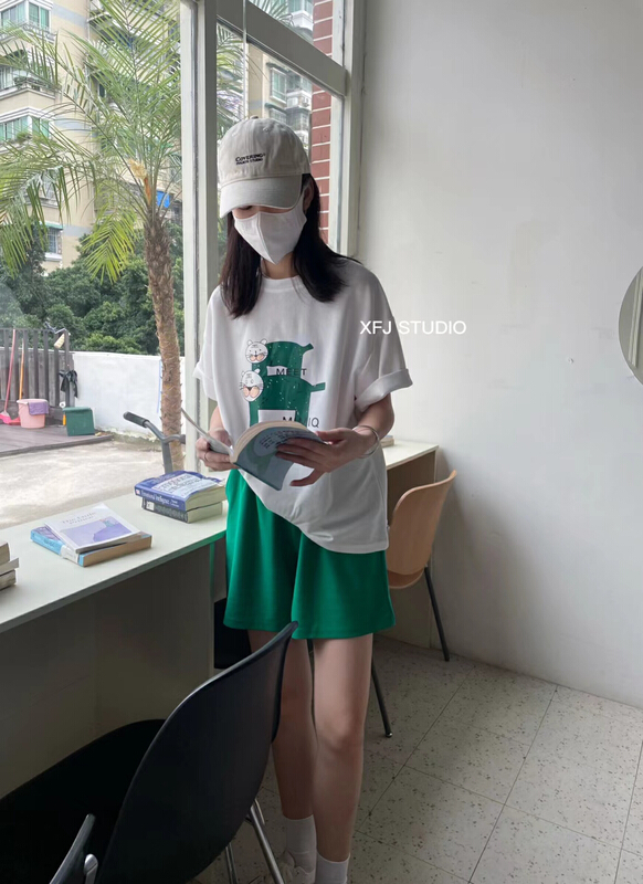 [Xiaofan family] green tiger cartoon printed T-shirt + casual loose Shorts Set 6193\lsw
