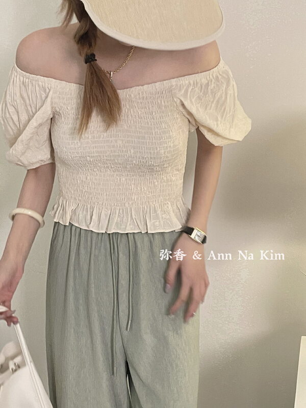 [Mi Xiang] one shoulder embroidered bubble sleeve shirt 5387\hjy