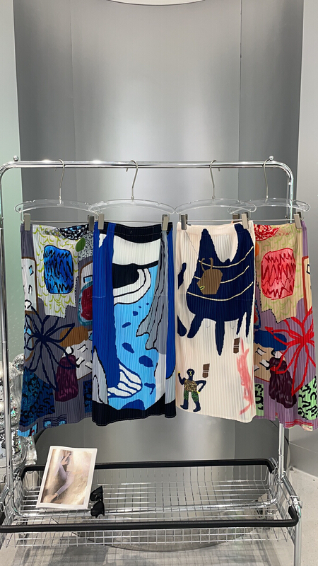 [bobo1972] pleated skirt with irregular pattern. Skirt only sells skirt with irregular pattern 18898-1