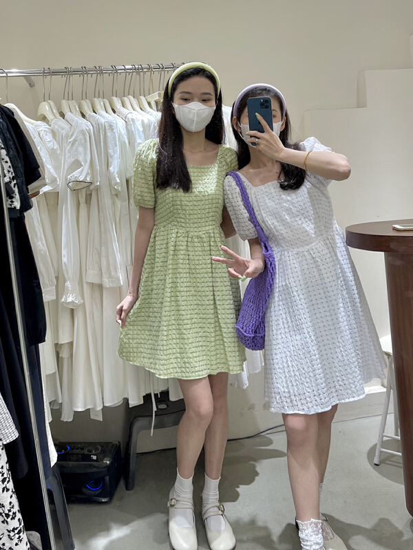 In early summer! 【5】 Square neck bubble sleeve solid dress 5226-1\l