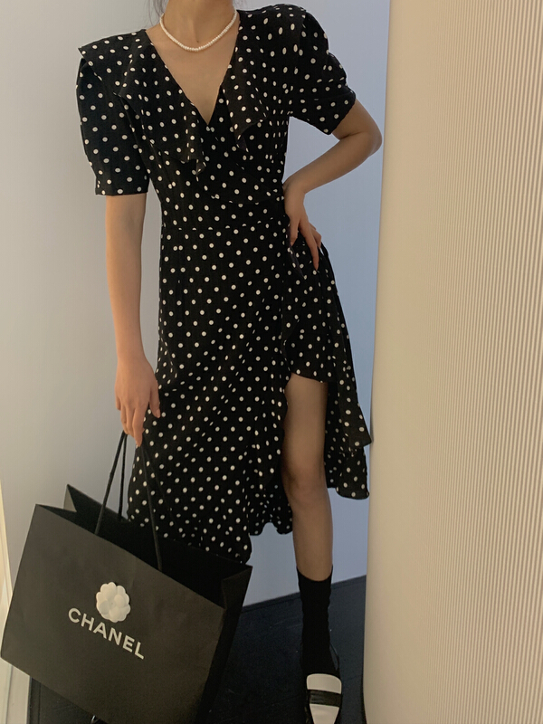 In early summer! [new open] French square neck waist slim dress hl22651\zxx