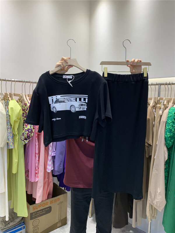 [Yan Zhen] casual car printed short sleeve T-shirt + elastic waist versatile skirt set 67112\pcz