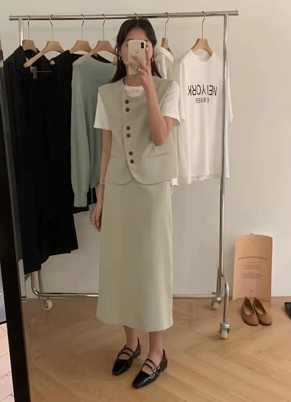 [ISO Korean] single breasted Vest + age reducing versatile skirt suit 2938\hjy