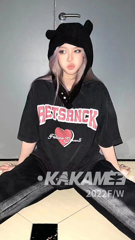 [kakamee] Vintage washing water used letters love short sleeve T-shirt 5018
