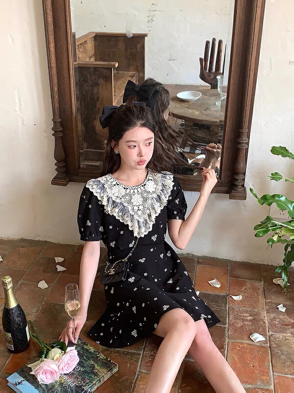[Kiki studio] French slim lace round neck short sleeve dress 6017\hjy