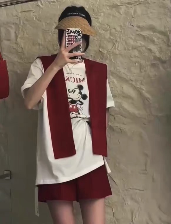 [w+] cartoon printed short sleeve T-shirt + casual versatile Shorts Set (with shawl) 5057\wtt