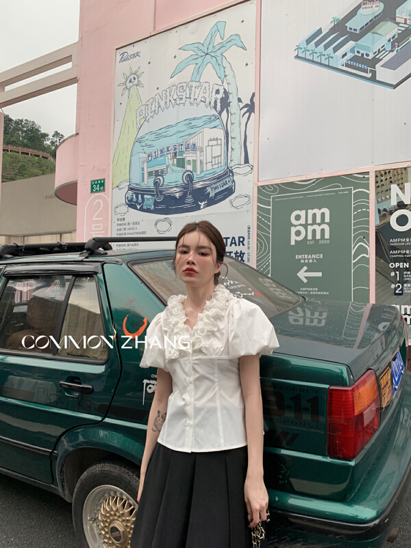 [CZ Zhang] fresh and simple fungus edge V-neck short sleeve shirt 62577\jhy