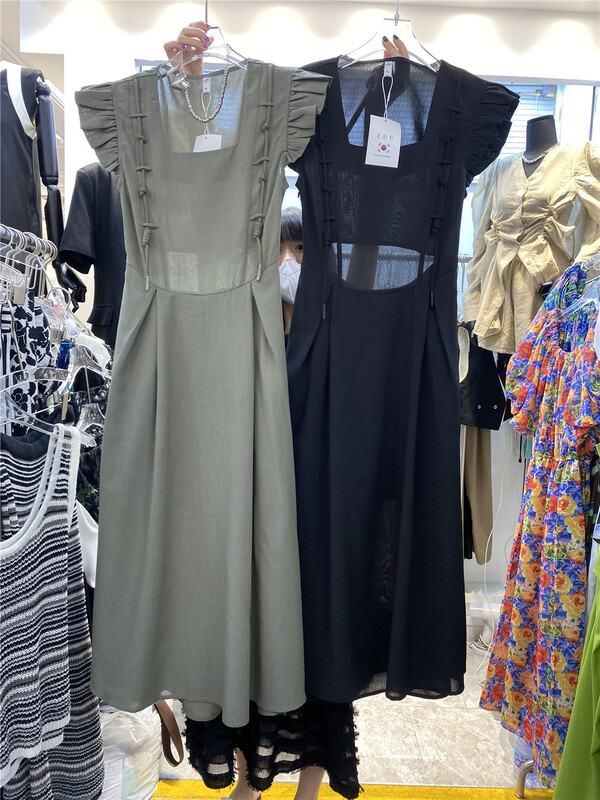 [Zhu] square neckline light familiar style minority dress (excluding necklace) 531\lsw