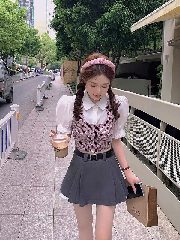 [Hello Miss] sweet Plaid Halter Vest + bubble sleeve short shirt two piece suit 81106\pcz