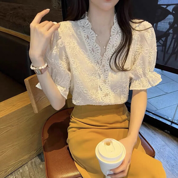 [Kiki] French V-neck lace blouse 1328\ozq