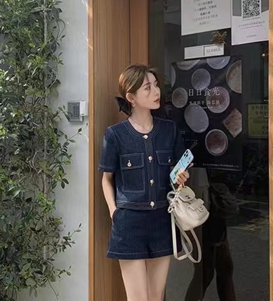 [Nair] round neck gold button short shirt + fashionable Denim Shorts Set 58097\zxx