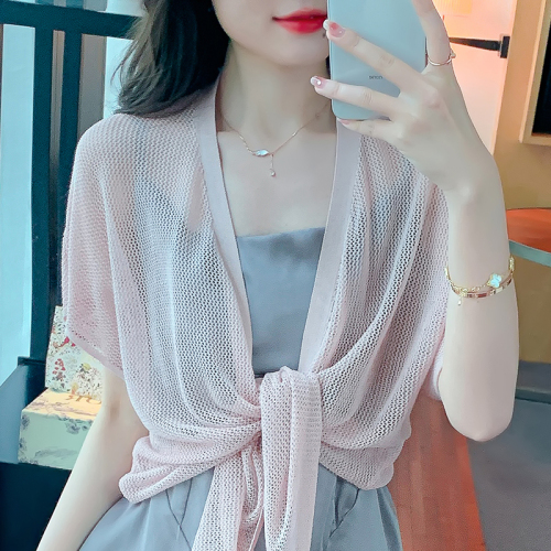 Small shawl coat women's spring / summer 2022 new small Camisole versatile sunscreen ultra thin short knitted cardigan